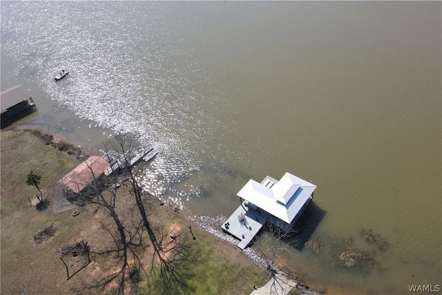 12425 Lakeview manor, Northport, AL 35475