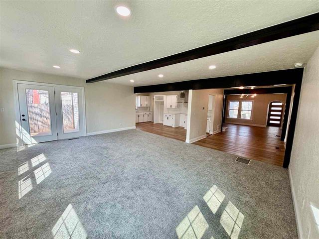 1122 NW Laird Ave, Lawton, OK 73507