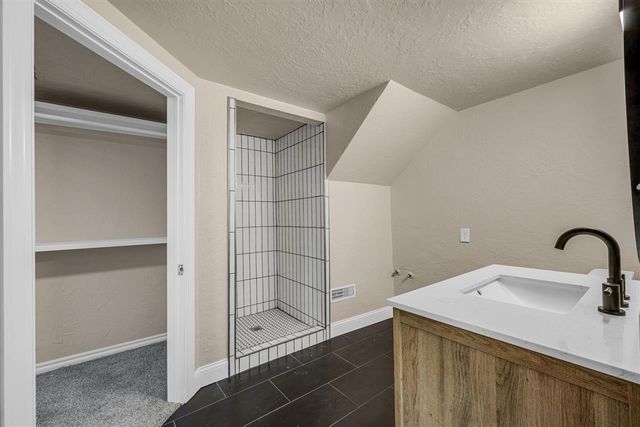 1122 NW Laird Ave, Lawton, OK 73507