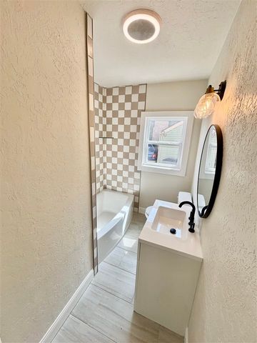 1122 NW Laird Ave, Lawton, OK 73507