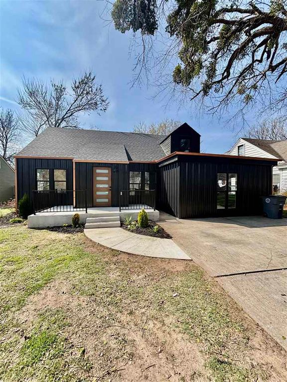 1122 NW Laird Ave, Lawton, OK 73507