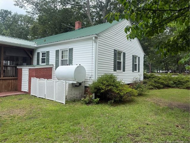 112 N Wright Street, Raeford, NC 28376