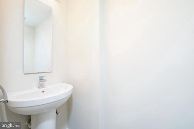4335 WESTOVER PL NW, Washington, DC 20016