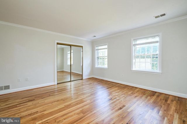 4335 WESTOVER PL NW, Washington, DC 20016