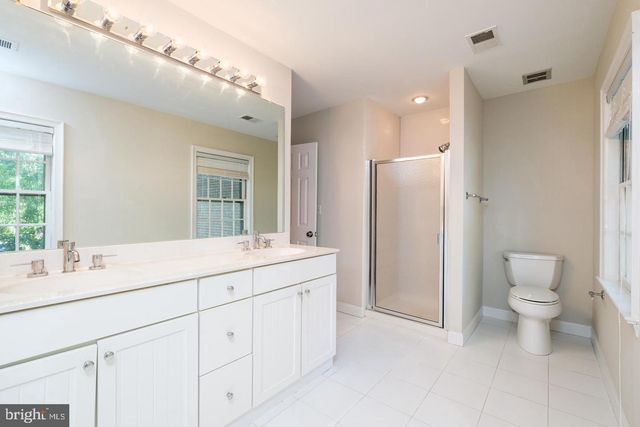 4335 WESTOVER PL NW, Washington, DC 20016