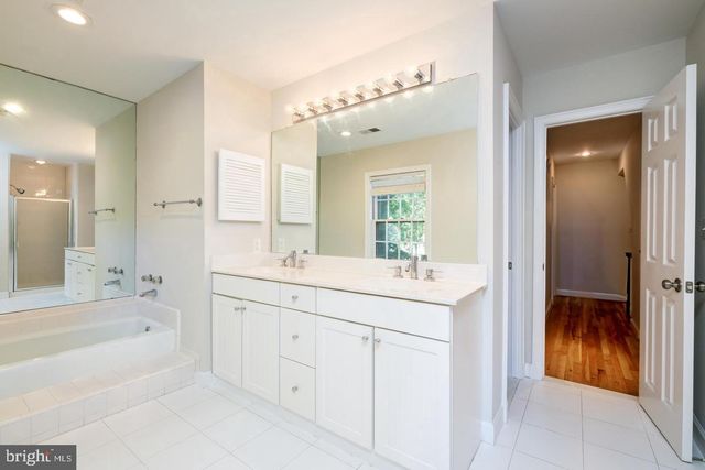 4335 WESTOVER PL NW, Washington, DC 20016