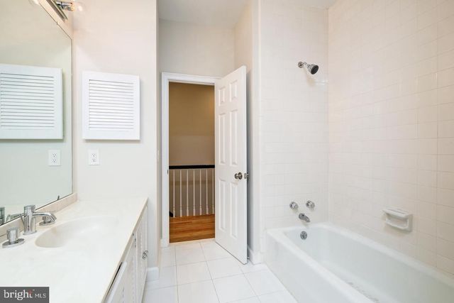 4335 WESTOVER PL NW, Washington, DC 20016