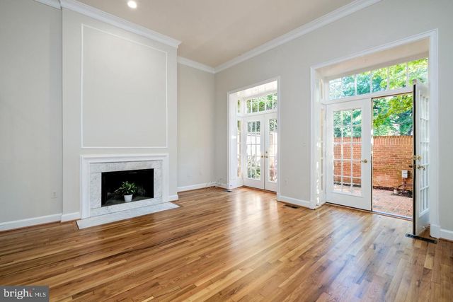 4335 WESTOVER PL NW, Washington, DC 20016
