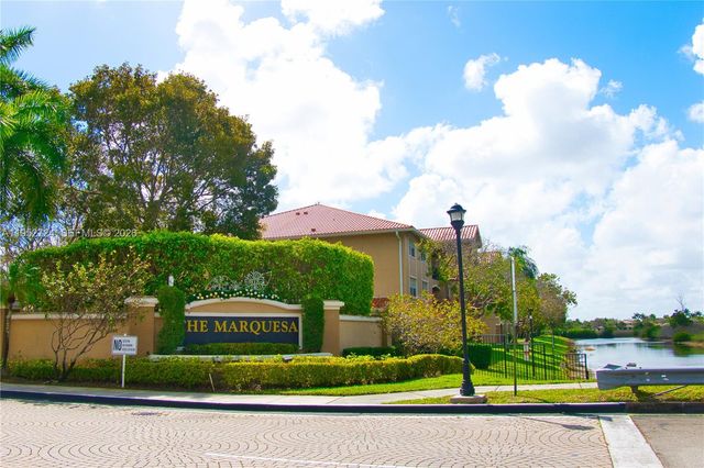 215 SW 117th Terrace 14304, Pembroke Pines, FL 33025
