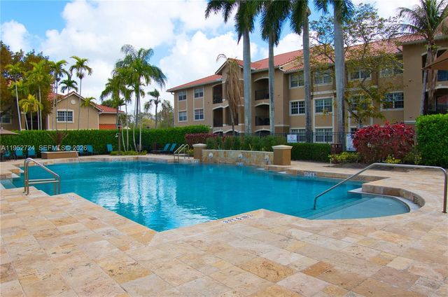 215 SW 117th Terrace 14304, Pembroke Pines, FL 33025