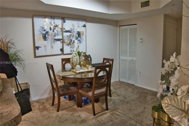 215 SW 117th Terrace 14304, Pembroke Pines, FL 33025