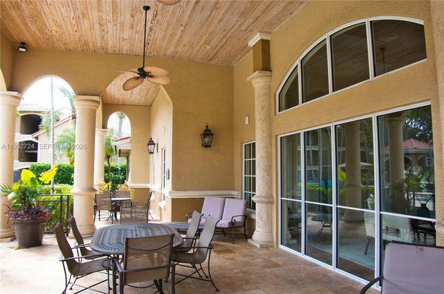 215 SW 117th Terrace 14304, Pembroke Pines, FL 33025