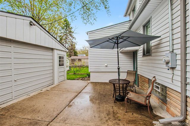 927 N Maple Avenue, Royal Oak, MI 48067