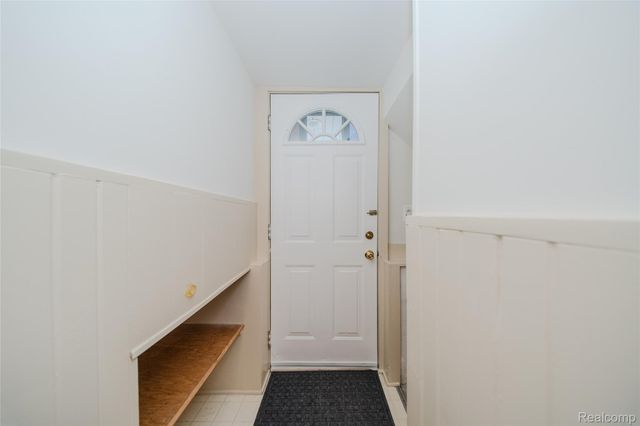 927 N Maple Avenue, Royal Oak, MI 48067