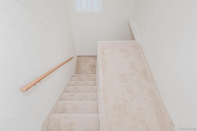 927 N Maple Avenue, Royal Oak, MI 48067