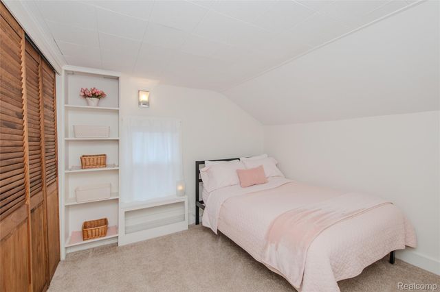927 N Maple Avenue, Royal Oak, MI 48067
