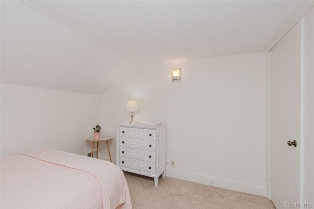 927 N Maple Avenue, Royal Oak, MI 48067