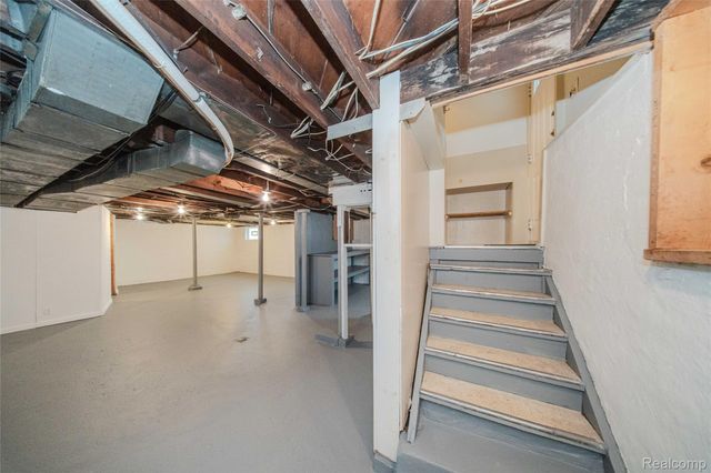 927 N Maple Avenue, Royal Oak, MI 48067