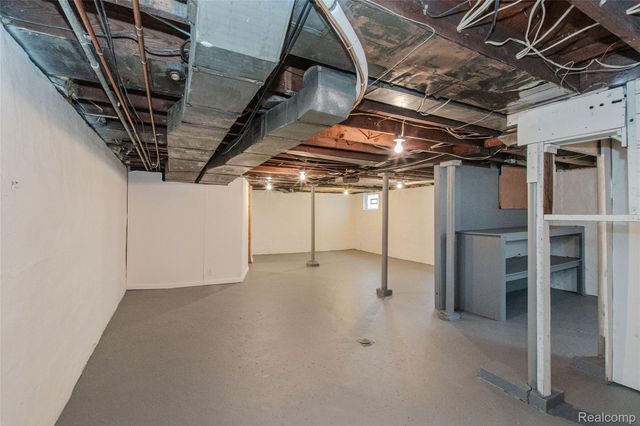 927 N Maple Avenue, Royal Oak, MI 48067