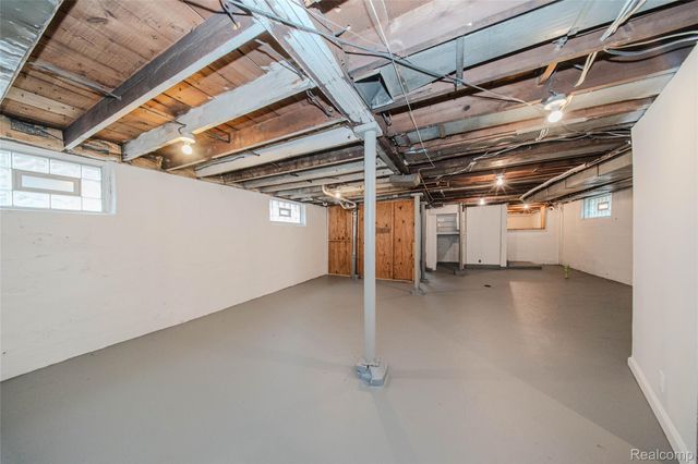 927 N Maple Avenue, Royal Oak, MI 48067