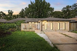 5618 Briarwick Lane, Houston, TX 77016