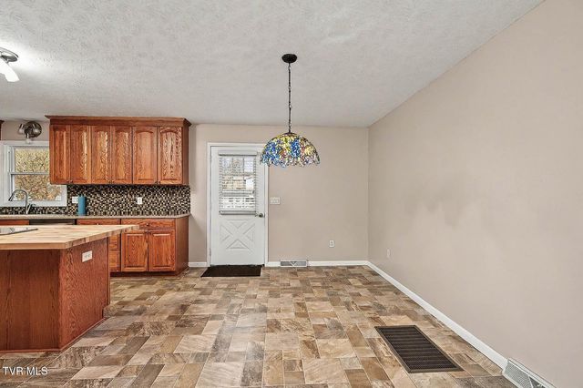 1140 Eastbrook Drive, Kingsport, TN 37663