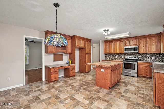 1140 Eastbrook Drive, Kingsport, TN 37663