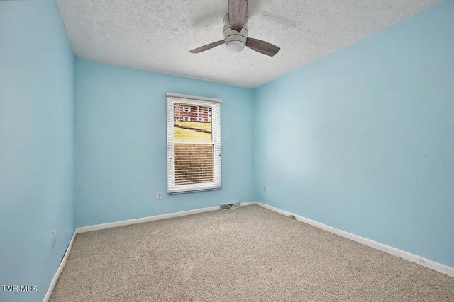 1140 Eastbrook Drive, Kingsport, TN 37663