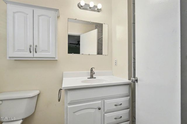 1140 Eastbrook Drive, Kingsport, TN 37663