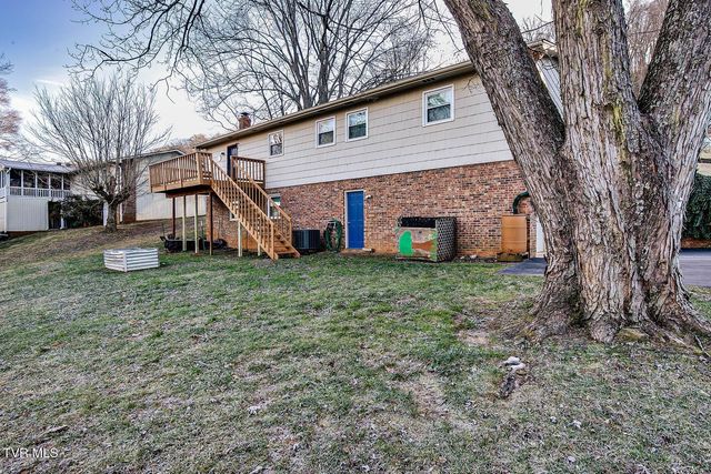 1140 Eastbrook Drive, Kingsport, TN 37663