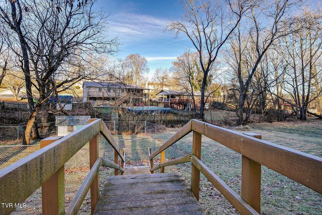 1140 Eastbrook Drive, Kingsport, TN 37663