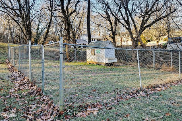 1140 Eastbrook Drive, Kingsport, TN 37663