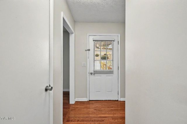 1140 Eastbrook Drive, Kingsport, TN 37663