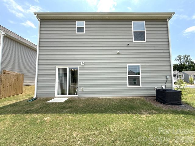6225 Lowe Lane, Charlotte, NC 28214