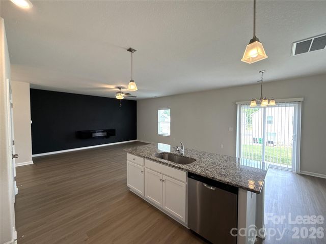 6225 Lowe Lane, Charlotte, NC 28214