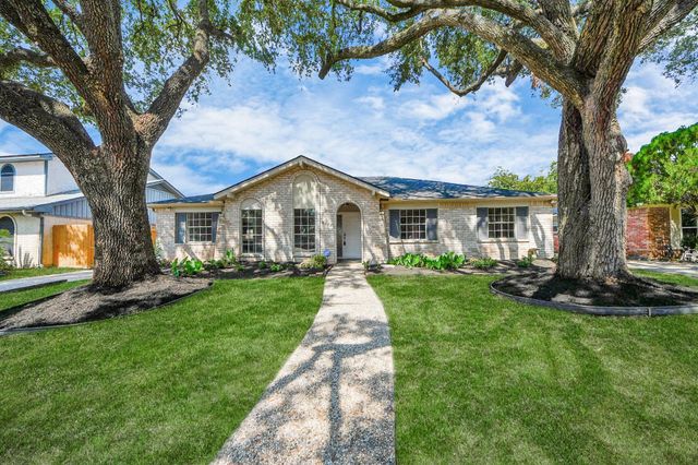 6222 Vicki John Drive, Houston, TX 77096