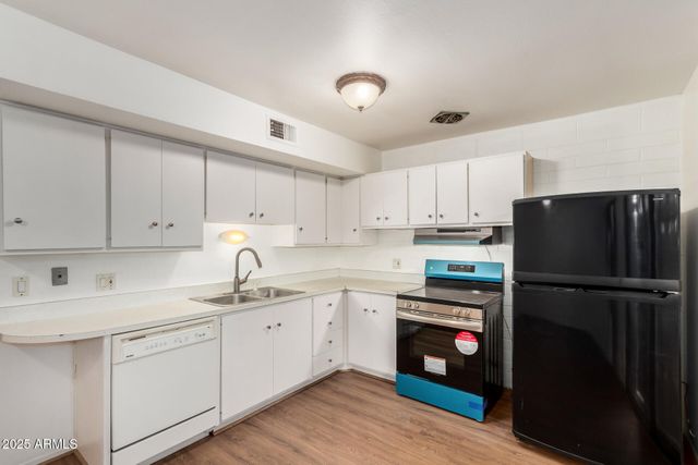 2533 W Rose Lane, Phoenix, AZ 85017