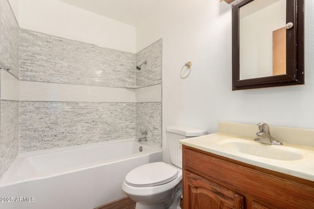 2533 W Rose Lane, Phoenix, AZ 85017