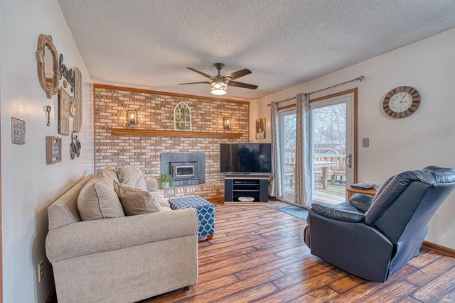 404 Brookview Drive, Evansville, IN 47711