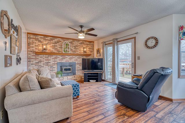 404 Brookview Drive, Evansville, IN 47711