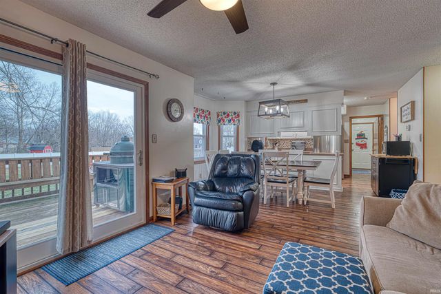 404 Brookview Drive, Evansville, IN 47711