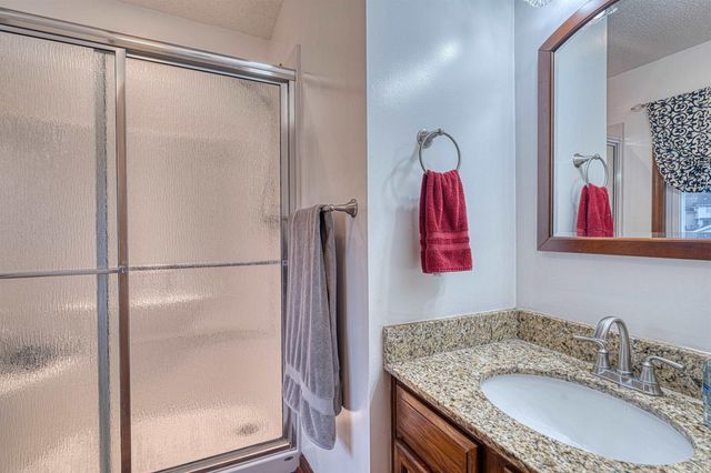 404 Brookview Drive, Evansville, IN 47711