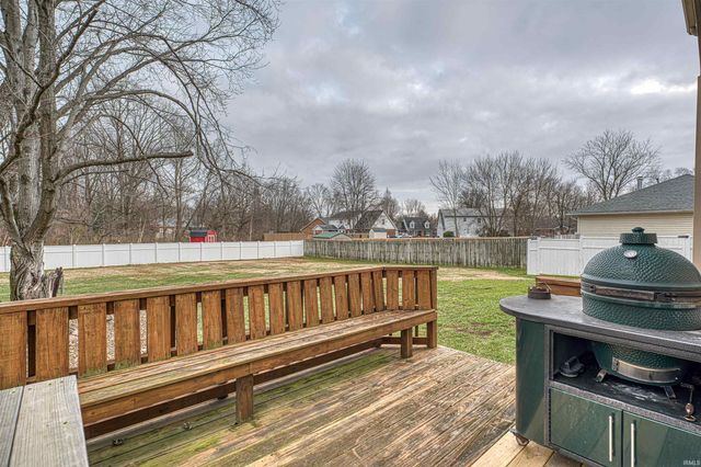 404 Brookview Drive, Evansville, IN 47711