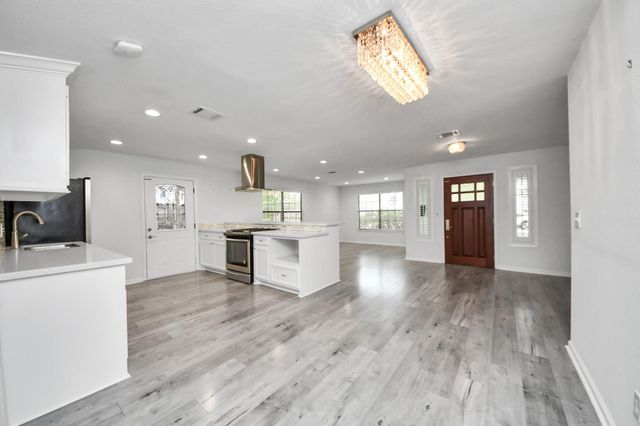 1505 Chippendale Road, Houston, TX 77018