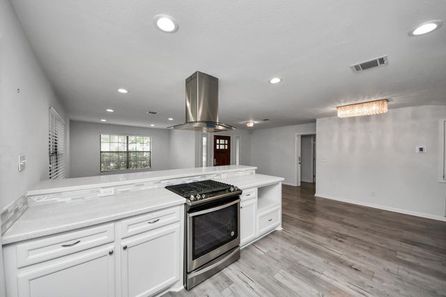 1505 Chippendale Road, Houston, TX 77018