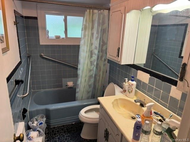 1916 Wilson Avenue, North Bellmore, NY 11710