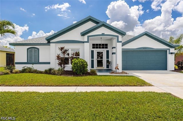 4676 Varsity CIR, Lehigh Acres, FL 33971