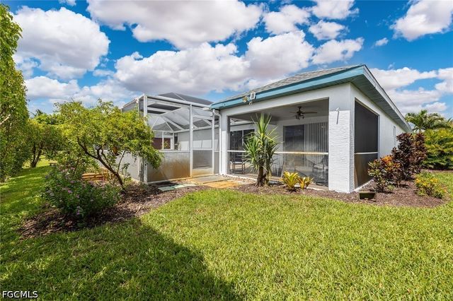 4676 Varsity CIR, Lehigh Acres, FL 33971