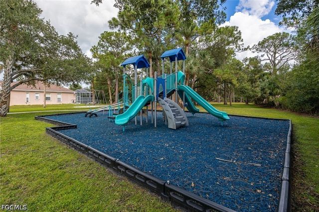 4676 Varsity CIR, Lehigh Acres, FL 33971