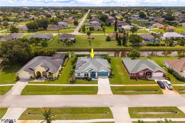 4676 Varsity CIR, Lehigh Acres, FL 33971